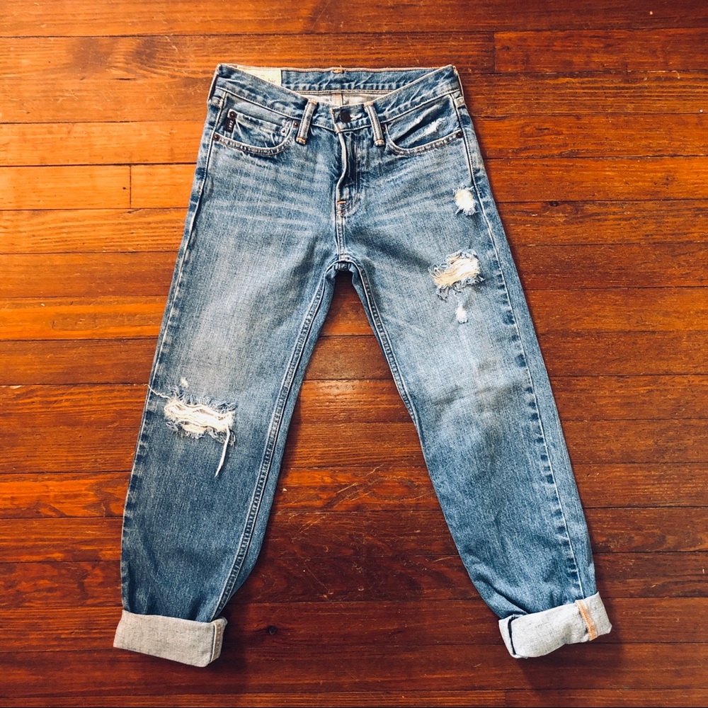 Abercrombie & Finch - Distressed Jeans